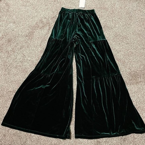 HALARA Pants - Halara Velvet Wide Leg Palazzo Pants Womens XS Dark Green Tiered Lounge